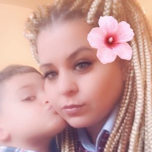 Meet your Posher, Yisi